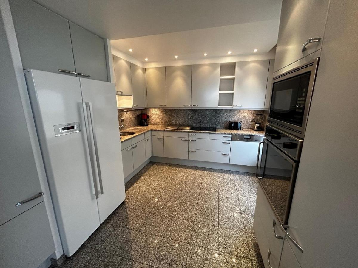Very Spacious Family Apartment With Seaview T16 오스텐드 외부 사진