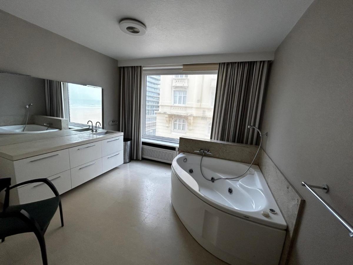 Very Spacious Family Apartment With Seaview T16 오스텐드 외부 사진